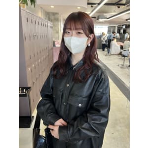 チェリーレッド