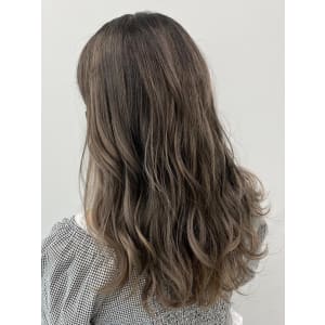 ハイライトカラー - Ease by amble luxe 北千住【イース バイ アンブル リュクス キタセンジュ】掲載中