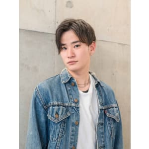 ナチュラルセンターパート - メンズ専門理容室 BroTokyo BARBERSHOP 有楽町店【メンズセンモンリヨウシツブロートーキョーバーバーショップユウラクチョウテン】掲載中