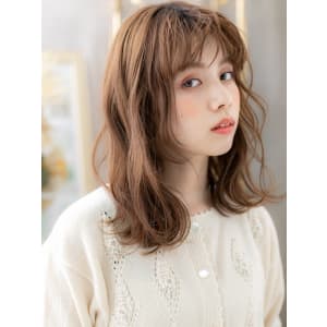 セミウェットウザバング外国人風こなれヘア　レトロガーリー