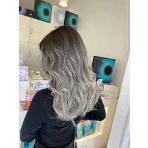 ホワイトバレイヤージュ! - K&K hair design つつじが丘店【ケイアンドケイヘアーデザインツツジガオカテン】掲載中