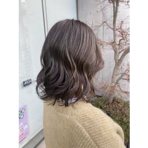 ハイライトベース　オリーブ