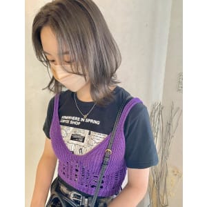 《kitin吉祥寺》外ハネミディ　グレージュカラー