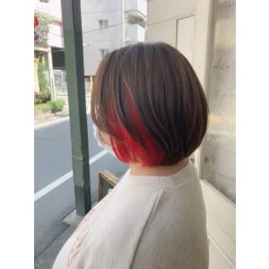 推しカラーのインナーカラーチェリーピンクグラボブ