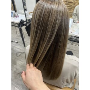白髪ぼかしハイライトイルミナカラー池袋