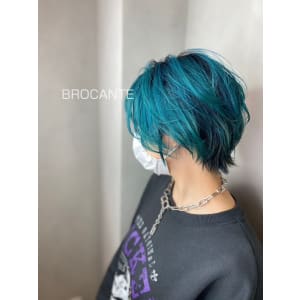 韓国 エメラルドグリーン ショートボブ wカラー 派手髪