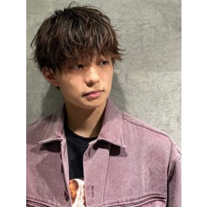 ツイストスパイラル波打ちスパイラルセンターパート刈り上げ束感 - メンズヘア整形サロン GOALD 渋谷本店【メンズヘアセイケイサロン ゴールド シブヤホンテン】掲載中