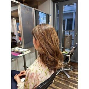 【ハイライト ベージュカラー】 - hair&make egerie【ヘアアンドメイクエジェリ】掲載中