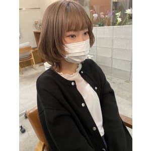 柔らかベージュカラー