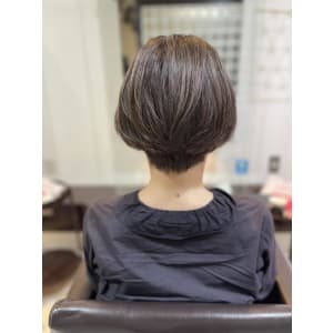 脱白髪染めイルミナカラー