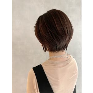 大人綺麗なショートボブスタイル