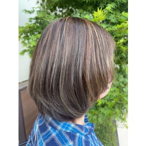 白髪ぼかしハイライト - EMU international 春日部本店【エムインターナショナル】掲載中