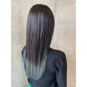 艶髪ストレート アッシュ モード 裾カラー