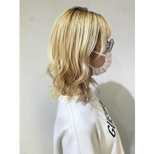 ハイトーン×巻き髪 - Ash 町田駅前通り店【アッシュマチダエキマエドオリテン】掲載中