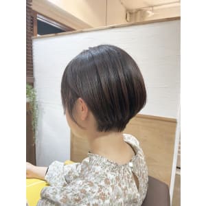 ショートボブ