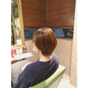 小顔ワンサイドショートボブ丸み前下がり大人可愛い20代30代