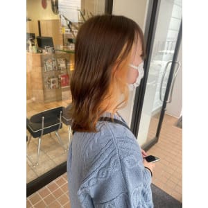 オレンジベージュ