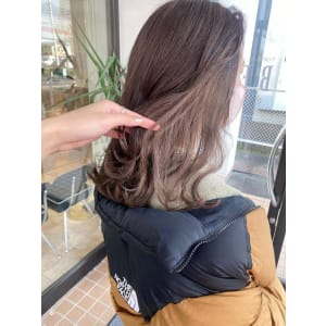ミルクティーベージュ