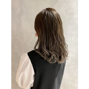 柔らかく透ける色味が魅力なオリージュカラー