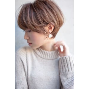 20代30代40代／横顔美人ショート