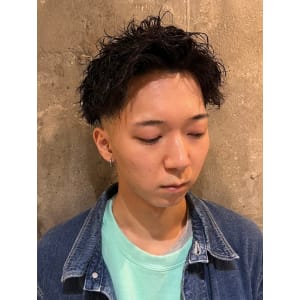 フェードカット 束感 プードルパーマ　アップバング - MEN'S SALON alfRed 瑞穂店【メンズサロン アルフレッド ミズホテン】掲載中