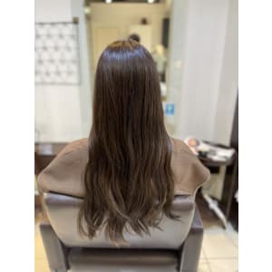 イルミナアッシュベージュ