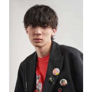 センターパート波巻きスパイラルツイストスパイラル刈り上げ