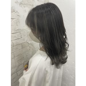 ハイライトシルバーグレーイルミナカラー