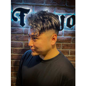 ホワイトメッシュ×ホワイトメッシュ - メンズ専門理容室 BroTokyo BARBERSHOP 有楽町店【メンズセンモンリヨウシツブロートーキョーバーバーショップユウラクチョウテン】掲載中