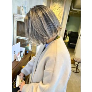 《kitin吉祥寺》グレージュ　デザインカラー　ロブ