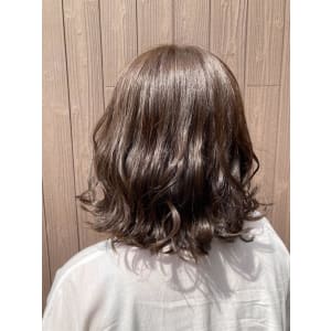 ナチュラルベージュブラウン - NAP hair &Nalow homme【ナップ ヘアーアンドナローオム】掲載中