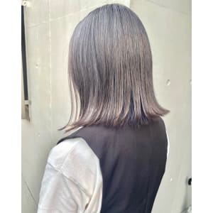 《kitin吉祥寺》透け感　シルバーグレー　ボブ