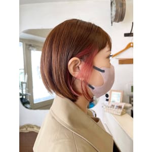 ピンクベージュインナーカラーボブショートバング梅ヶ丘美容室