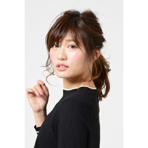 こなれ感たっぷり！トレンドポニーアレンジ - HAIR & MAKE EARTH 秋田新国道店【ヘアメイクアースアキタシンコクドウテン】掲載中