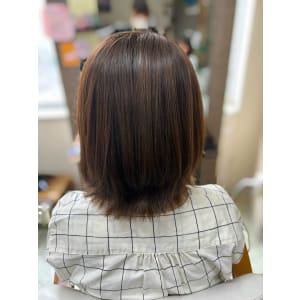 ストレートミディアムヘア