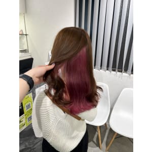 miu&橋本愛海　ピンクインナーでかわいく