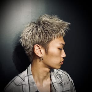 ホワイトベージュスパイキーショート