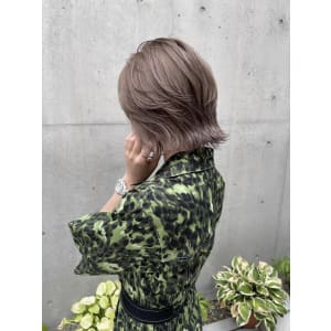 大人可愛いチョコレートモードプリカール外はねボブハイライト