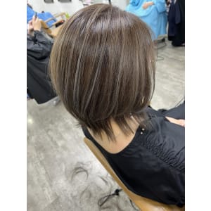 白髪ぼかしハイライトイルミナカラー池袋