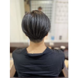 細目の白髪ぼかしハイライトカラー