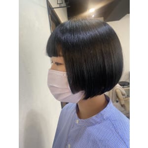 人気急上昇中!ステップカット