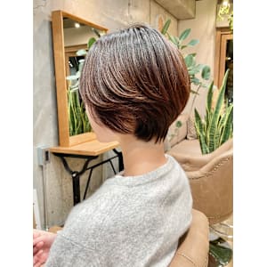 【 t o t . 】バッサリと手ぐしでキマるショートボブ☆