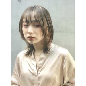 魅力倍増カール　イヤリングカラー