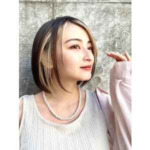 フェイスフレーミング　インナーカラー　ミニボブ