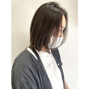 白髪ぼかし☆ナチュラルハイライトカラー【池袋 uchla】