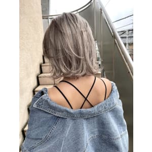 大人可愛いチョコレートモードプリカール外はねボブハイライト