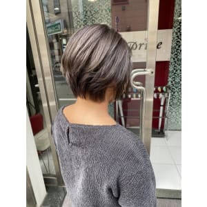30代40代白髪ぼかしハイライトシルバーカラー - prize 錦糸町店【プライズ キンシチョウ テン】掲載中