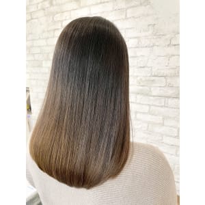 【un.cocon】髪質改善ストレート