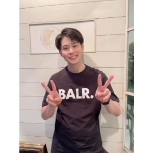 韓国風センターパートメンズヘアー林明寛ショートスタイル