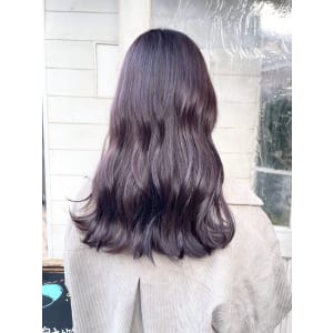 大人気ラベンダーグレージュ色持ち良いカラーセミロング